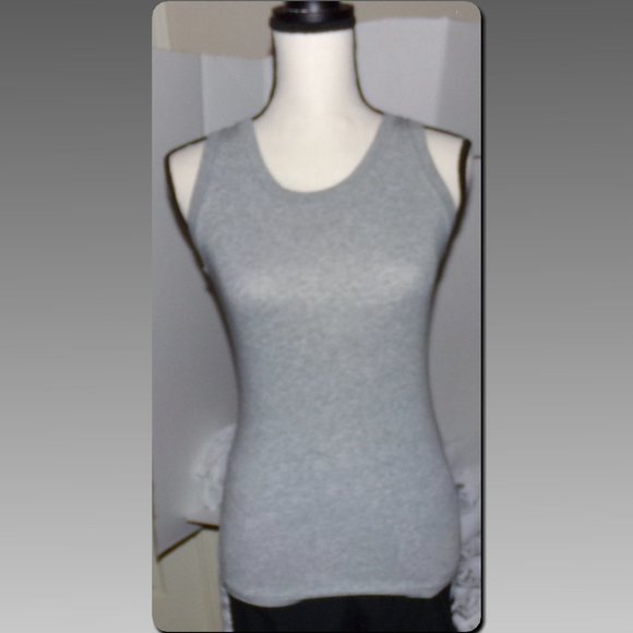 BOGO! Nike Muscle Tank {L21} - Picture 2 of 3